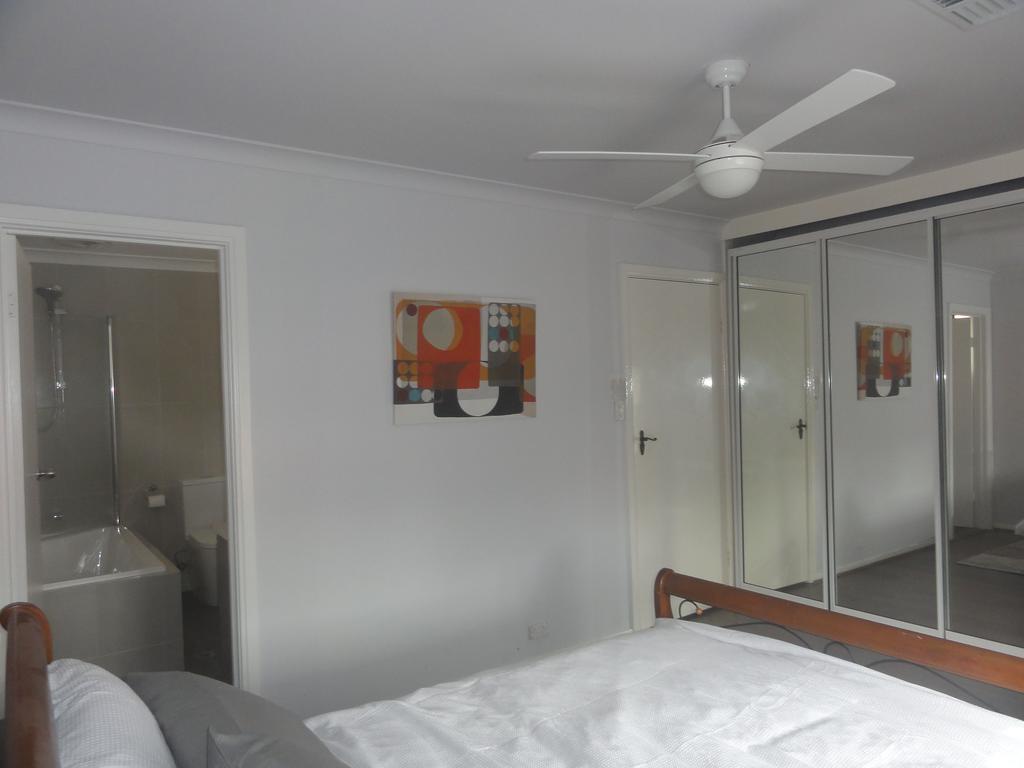 Prime Location & Spacious Adelaide Exterior photo